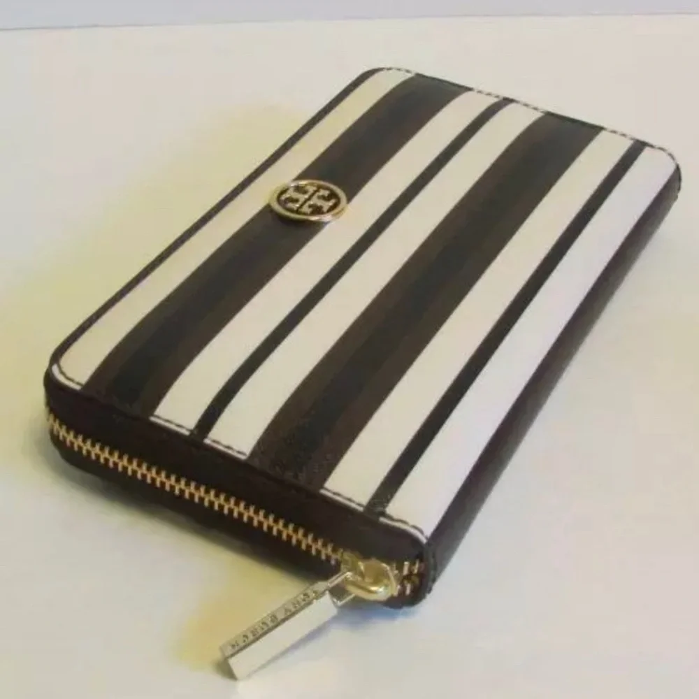 🔥🔥🔥ONE ITEM DEAL OF THE DAY TORY BURCH Authentic WALLET Reduced Buy Now